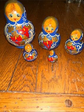 Hand-Painted Russian Nesting Dolls Matryoshka Set of 5 - Blue with Gold & Red